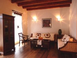 Soggiorno_Villa_Mendola_250